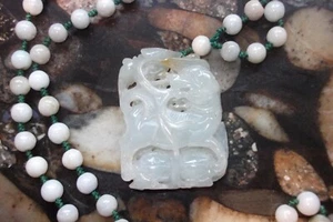 chinese jadeite 5cm by 4cm carved foo dog lion pendant with necklace,weigh 94 gr - Picture 1 of 13