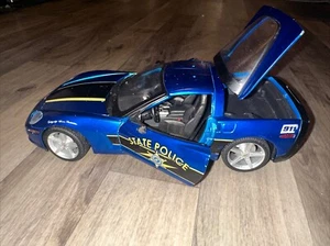 Maisto 2005 Chevrolet Corvette Coupe - State Police Diecast Model Car 1:18 - Picture 1 of 4