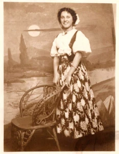 RPPC Pretty Girl Chicago Illinois Feb. 15th 1913 Marion Appleton Postcard - Picture 1 of 3