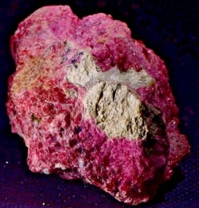 VERY RARE PURE GITTENSITE 2CM CRYSTAL W EUDIALYTE! ! 5X4X3.5 CM, KIPAWA CANADA#2 - Picture 1 of 4