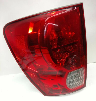 Luz trasera Pontiac Torrent 2006-2009 lado izquierdo fabricante de equipos originales Foto 1 de 4