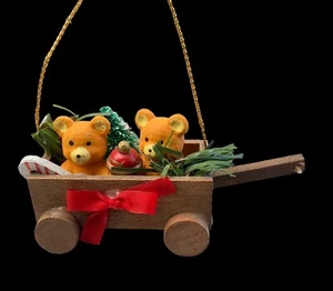 Vintage Weihnachtsschmuck 2 Bären & Baum Zuckerstange Horn im Holzzugwagen - Bild 1 von 14