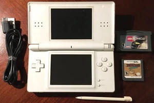 Paquete de juegos de consola de sistema portátil Nintendo DS Lite blanco - Imagen 1 de 6