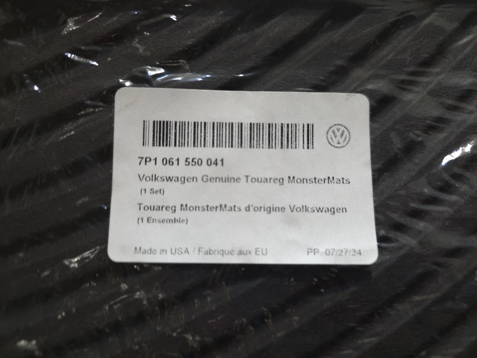 Juego de 4 alfombrillas de goma negras originales OEM VW 7P1-061-550-041 2011-2017 Touareg Foto 1 de 4