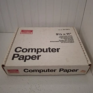 Papel de computadora Tandy Dot Matrix de colección 91/2 x 11 páginas superiores pueden ser marcas diferentes - Imagen 1 de 5