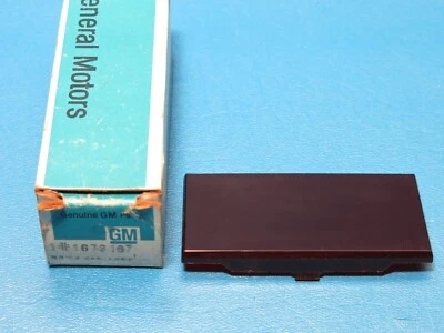 Lámpara de cortesía de puerta Cadillac Buick 1979-1985 GM Buick 1975-1976 lente roja 1673167 Foto 1 de 3