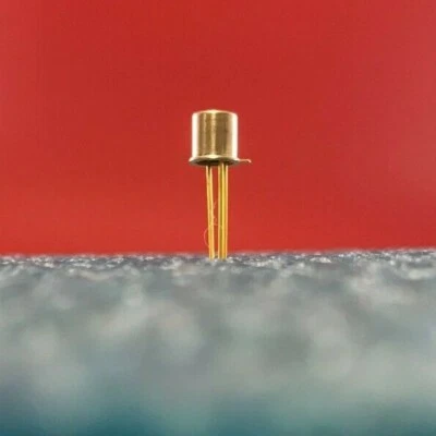 TRANSISTOR TEXAS INSTRUMENTS 2N4947 NSN: 5961-00-491-2547 PATAS DE ORO ANTIGUO Foto 1 de 3