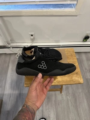 Vivobarefoot Motus Studio Sneake Leather Sz 44 (US11) - image 1 of 4