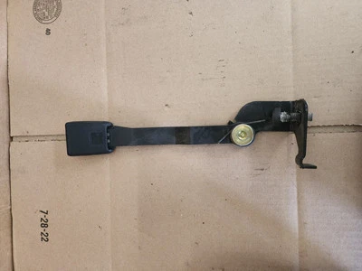 Hebilla de cinturón de seguridad de banco central segunda fila Ford Excursion 2000-2005 central Foto 1 de 2