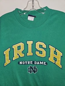 Vintage University Of Notre Dame Large Mens Green Graphic Logo Tshirt NCAA - Picture 1 of 12