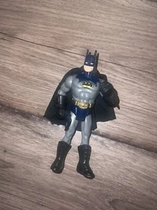 DC Batman Dark Knight With Cape & Boots 1990 Kenner - Picture 1 of 7