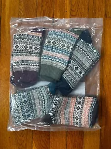 5 Pairs of Geometric Print/Color Block Cotton Crew Socks NWT - Picture 1 of 4