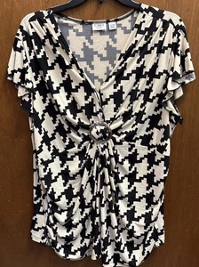 Cato Women’s Top Size 22/24  - Picture 1 of 6