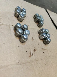 Geo Tracker Suzuki Sidekick Lug Nuts - Picture 1 of 1