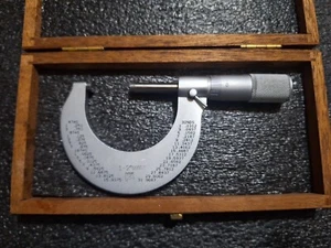 NSK 1-2" NO. P87925 MICROMETER .0001" - Picture 1 of 3