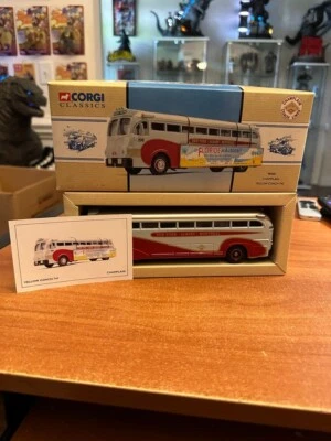 Corgi Classics 98468 Yellow Coach 743 Champlain 1:50 Diecast Bus NIB - Image 1 of 3