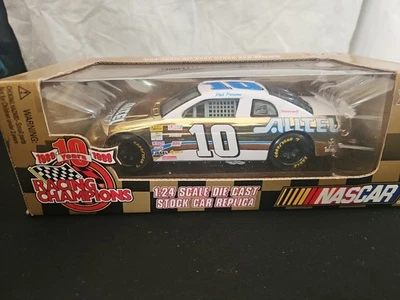 NASCAR Racing Champions 1/24 Diecast Gold Chrome Phil Parsons #10 Alltel - Image 1 of 4