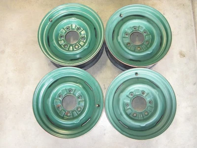 JUEGO DE RUEDAS DE ACERO 15x6 6 tacos patrón 6x5,5 Chevy GMC 60-66 67-70 3 nubos Foto 1 de 4