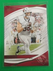 Fútbol americano Panini Absolute 2025 amarillo Trey McBride #83 Arizona Cardinals  - Imagen 1 de 2