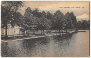 Fort Valley, Georgia, Lake, Picnic Benches 1930s Vintage Postcard - Picture 1 of 2