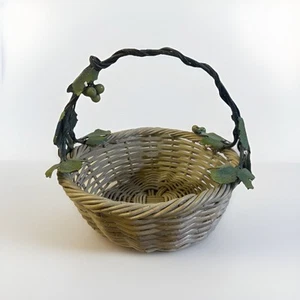 wicker and metal grape Vine large round basket - Picture 1 of 24