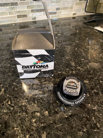 2023 DAYTONA 500 NASCAR COMMEMORATIVE RING / LIMITED EDITION / 75TH ANNIVERSARY Cover