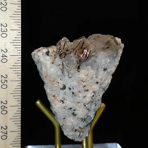 Rutilated Quartz crystals w/ Riebeckite needle inclusions on gneiss matrix 574ct - Bild 1 von 7