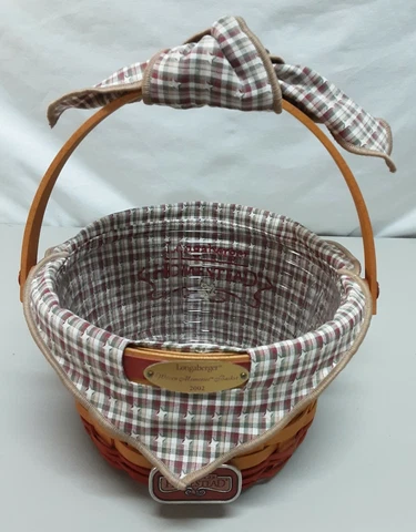 2002 Longaberger Woven Memories basket, Red trim w/liner, protector, tie-on Cover