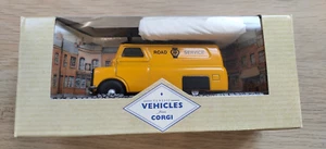 Classic Vehicles from CORGI - 99805 Bedford CA Van "AA Road Service" BNIB - Picture 1 of 3