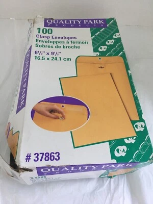 Quality Park 100 6 1/5” X 9 1/2” Metal Clasp Sturdy Envelopes 37863 - Image 1 of 4