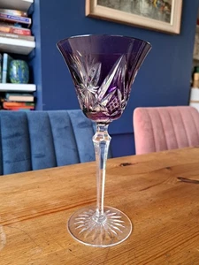Vintage Purple Cut Glass Detailed Wine Glass 20.5cm Tall - Picture 1 of 4