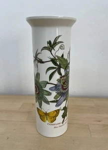 Portmeirion Botanic Garden 9 inch Serif Vase No.2 Cylinder Blue Passion Flower - Picture 1 of 7