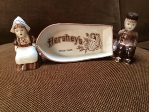 1982 Hersheys Schokoladenboot Junge und Mädchen Salz und Pfefferstreuer neuwertig - Bild 1 von 4