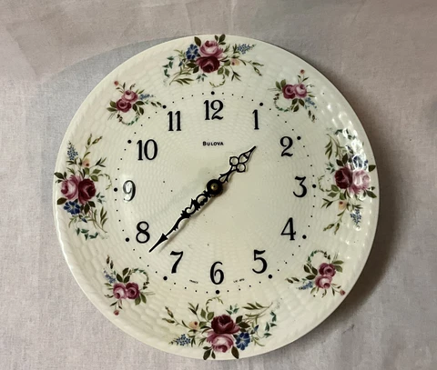 VINTAGE Limoges France LE TREFL Floral Plate Wall Clock by Bulova, Porcelain Cover