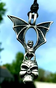 COLLANA PELTRO COLORE ARGENTO TESCHIO TESCHIO DEMONE PIPISTRELLO\CE - Foto 1 di 1