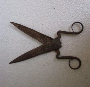 Antiguas tijeras de hierro antiguas hechas a mano originales raras coleccionables - Imagen 1 de 5