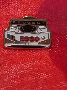 PINS PIN'S Pin BADGE VINTAGE COLLECTION VOITURE PEUGEOT ESSO - Imagen 1 de 3