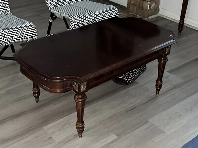 The Bombay Company ~ Mogno cereja escura ~ Mesa de centro ~ Captador local - Imagem 1 de 4