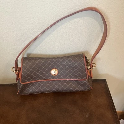BOLSA DE MÃO FEMININA RIONI MODA ITALIA MONOGRAMA MARROM FEITA NA ITÁLIA - Imagem 1 de 4