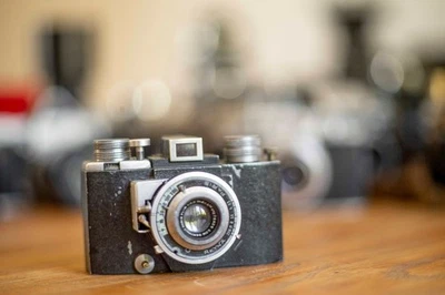 Cámara Reyna Cornu rara + Berthiot Flor 50/3,5 [Leica, Angenieux, Kinoptik] Foto 1 de 4