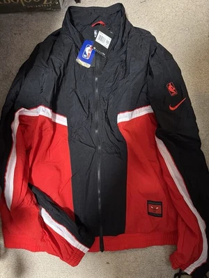 Chaqueta cortavientos Nike Chicago Bulls nueva talla XL Foto 1 de 4