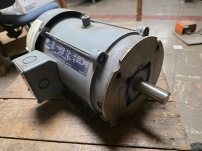 GE 5 HP 3 Ph. 1725 RPM Electric Motor TEFC  184TC Frame Model 5K184KD214B - Image 1 of 4