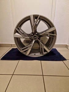 Llanta Audi RS6 4K0601025 DL / 22 pulgadas - Imagen 1 de 17