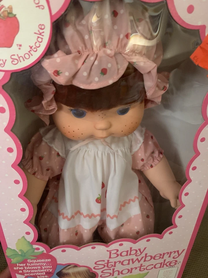 Kenner No. 26400 Baby Strawberry Shortcake Blow Kiss 1982