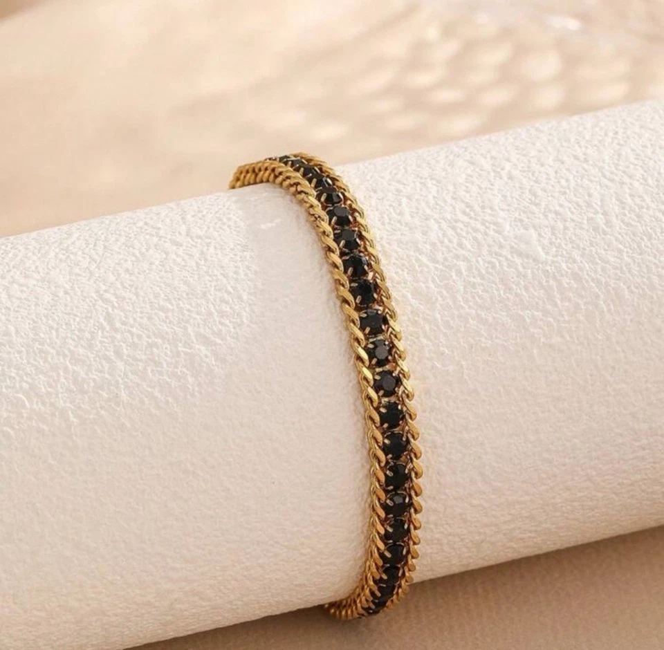 Brazalete de cadena de acero inoxidable chapado en oro - Acento de circonita cúbica negra Foto 1 de 1