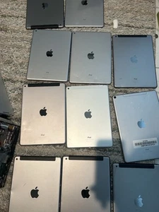 Lot of 11 APPLE iPad ( Parts Or Repair) - Afbeelding 1 van 5