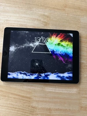 Apple iPad Air 1st Gen A1474 - 32GB - Wi-Fi - 9.7in - Space Grey - Image 1 of 4