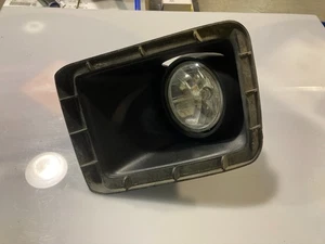 2015-2019 SILVERADO 2500HD DRIVERS SIDE FOG LIGHT and HOUSING, OEM CHEVY, JGY - Picture 1 of 6