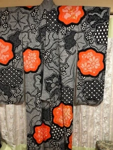Kimono japonés FURISISODE.Seda pura.Bordado.negro naranja 172cm.Solo kimono - Imagen 1 de 8