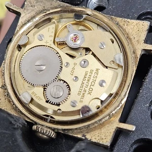 Vintage WESTCLOX Cal D-407  Mechanical Movement Manual Wind Watch Runs AS-IS - Picture 1 of 6